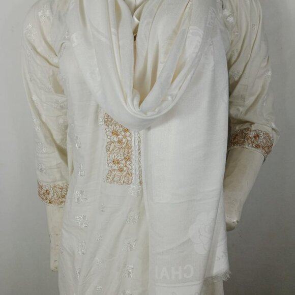 Authentic Chanel 65% Cashmere 35% Silk  Stole Wrap Scarf White Used - Picture 7 of 10